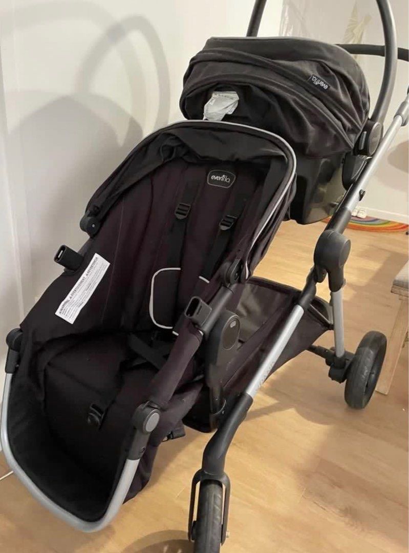 Evenflo Xpand single to double stroller with two toddlers seats and one