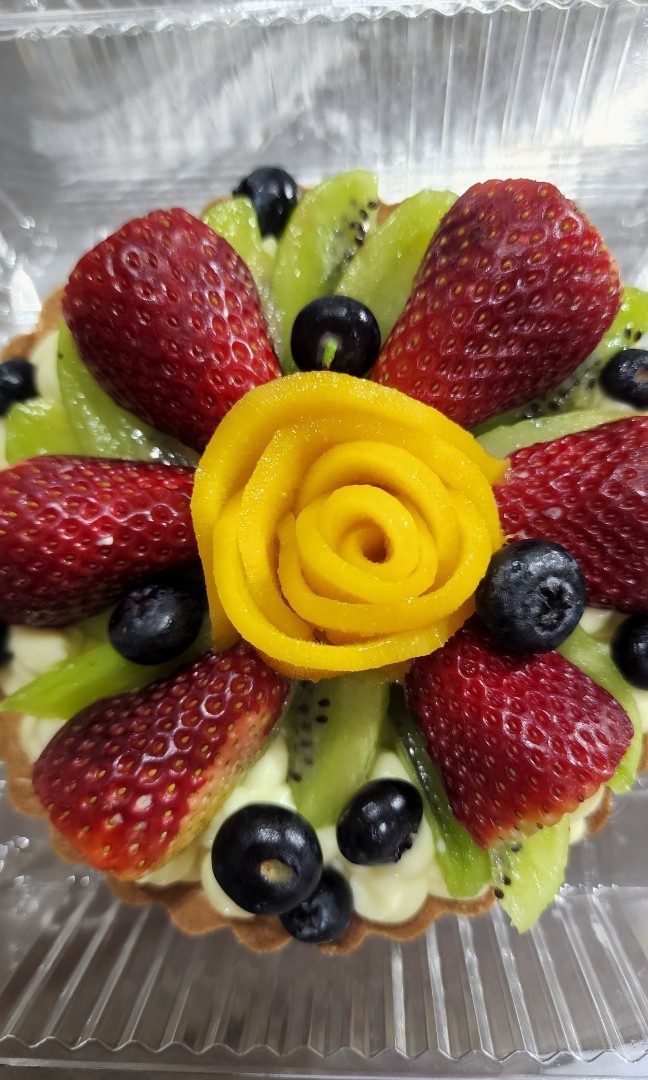French Fruits Tart (Tarte aux fruits française) 6 inch, Food & Drinks