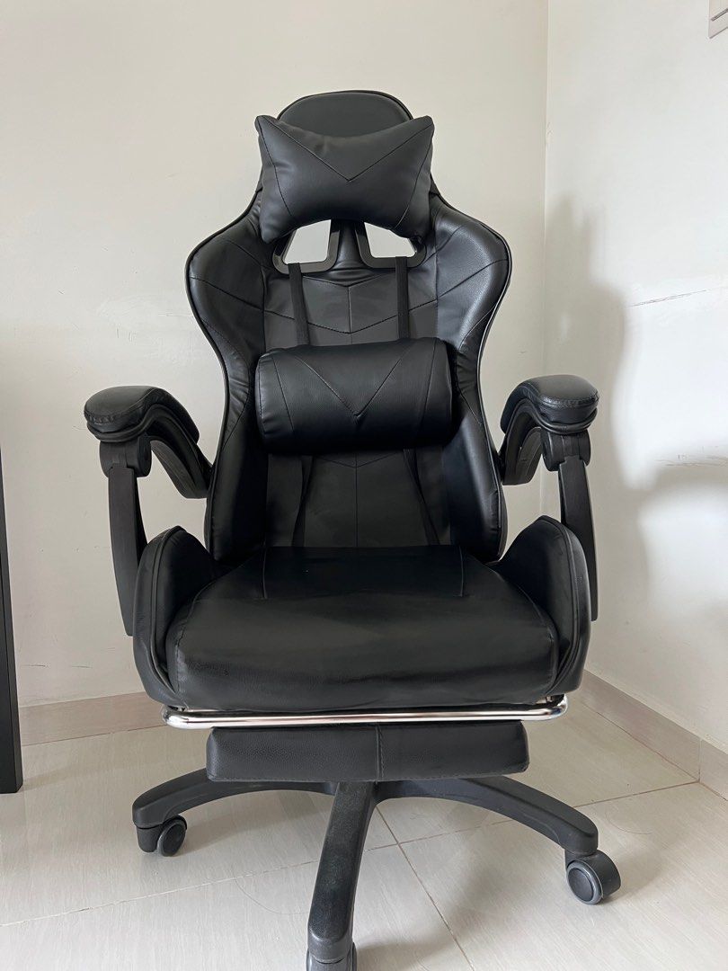 Gaming chair / WFH chair, Furniture & Home Living, Furniture, Chairs on