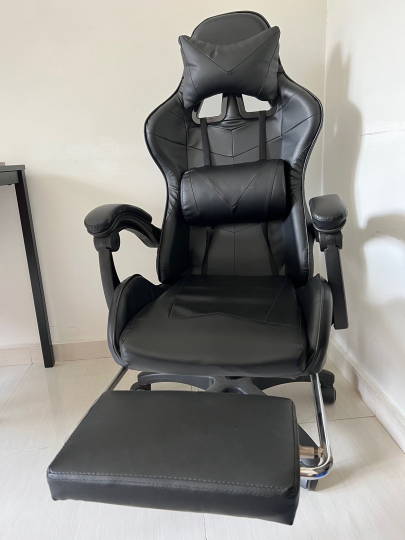 Gaming chair / WFH chair, Furniture & Home Living, Furniture, Chairs on