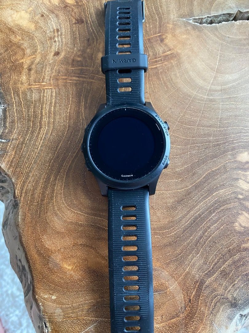 Garmin 945 used pretty good condition