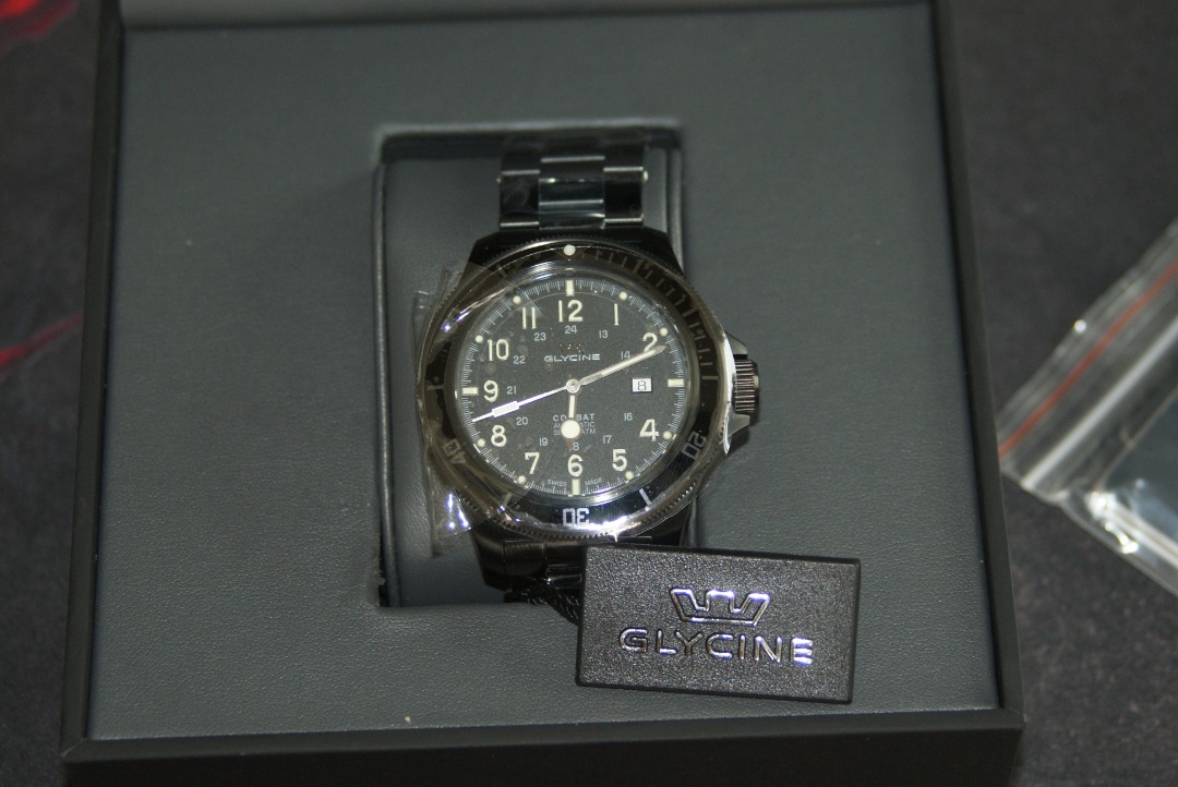 GLYCINE Combat Automatic Diver 300m Black Dial Men s Watch GL0256 46mm RRP 1530 Carousell