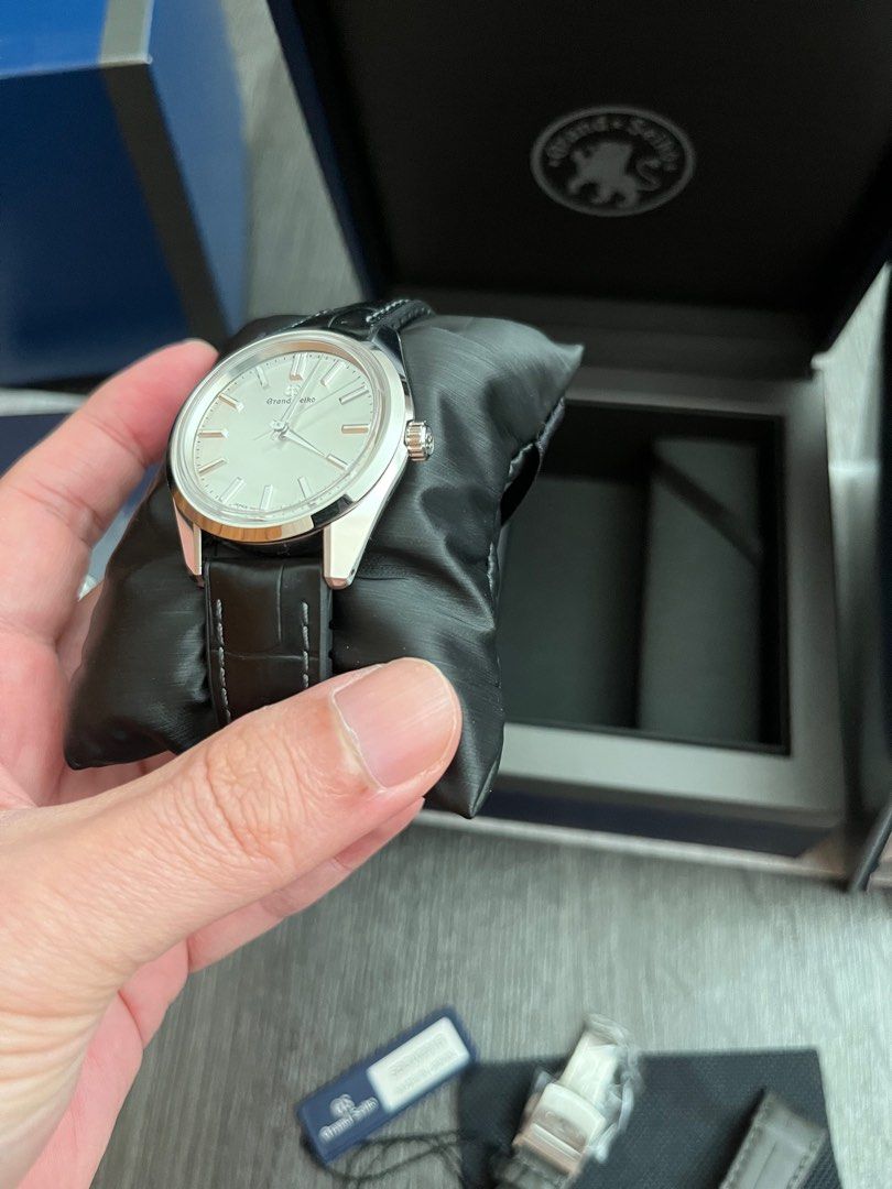 Grand Seiko SBGW291G (2022), Luxury, Watches on Carousell