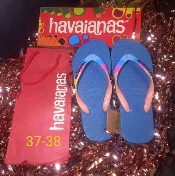 Havaianas flip flop, Women's Fashion, Footwear, Slippers and slides on