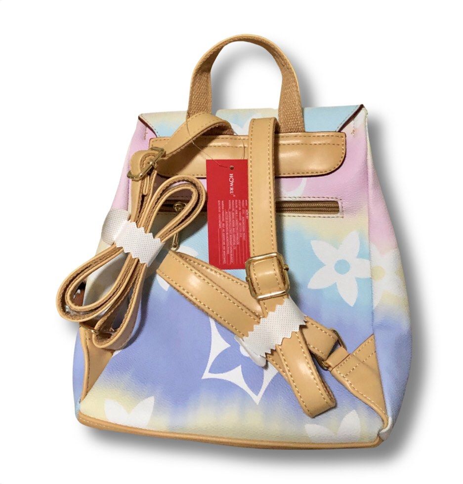 HowRU backpack, Women's Fashion, Bags & Wallets, Backpacks on Carousell