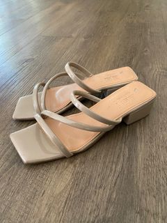 Hue Nude Heels, Women's Fashion, Footwear, Heels on Carousell