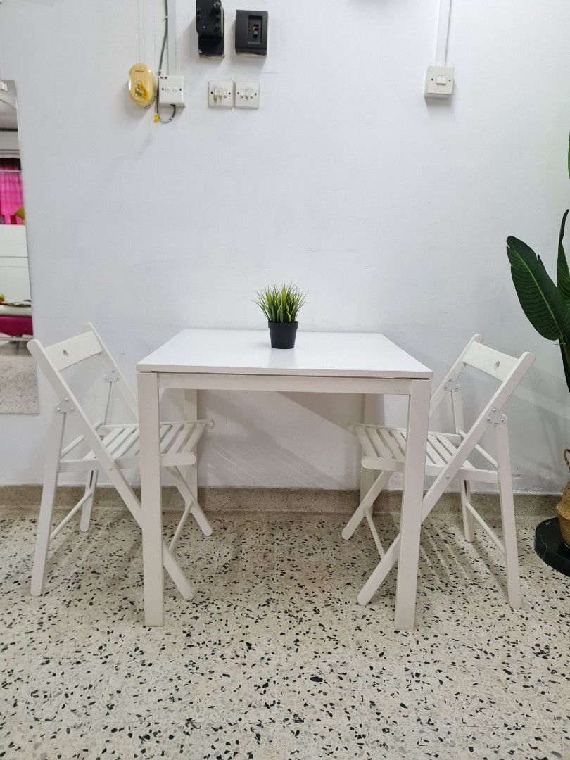 IKEA MELLTORP Dining table with 2 IKEA TERJE foldable chair