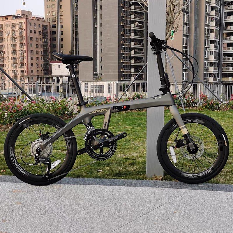 Java aria 18carbon （分類：單車）位於 Hong Kong。 由 mingli199 提交（商品編號 1199272891，圖片 2）。簡介： 大圍添好運單車 購買需知 可到本店購買61380078 26066878 安裝調教 本店購買單車 均有車架保養 永久免費打氣及調變速服務 大圍添好運單車 安裝調教 可免費送貨 須先付款 視乎地區 地址 大圍積壽裡3號地下 另有租單車服務8大地點交車. 大圍沙田大埔大學上水屯門元朗大尾篤 現貨發售 歡迎查詢 接受消費卷及以下：Cash,EPS,Visa,Master,AE,Payme,FPS,Wechat Pay,Alipay,八達通，Tap & Go #消費券#租單車#dahon#dahonk3plus #Dahonmini349#mintt9#摺車 #大圍租單車#屯馬綫#fnhon 可免費送貨 須先付款 視乎地區 地址 大圍積壽裡3號地下 另有租單車服務8大地點交車. 大圍沙田大埔大學上水屯門元朗大尾篤。