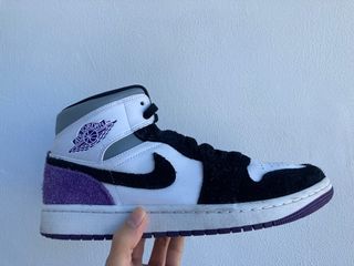 Jordan 1 Mid varsity purple