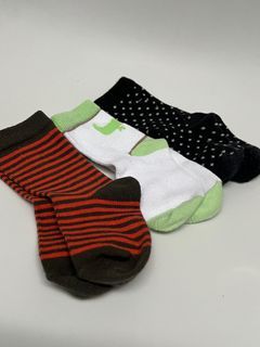 Kaos Kaki Bayi
