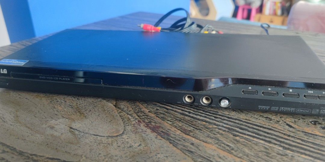 LG DVD and CD player with Karaoke feature, TV & Home Appliances, TV
