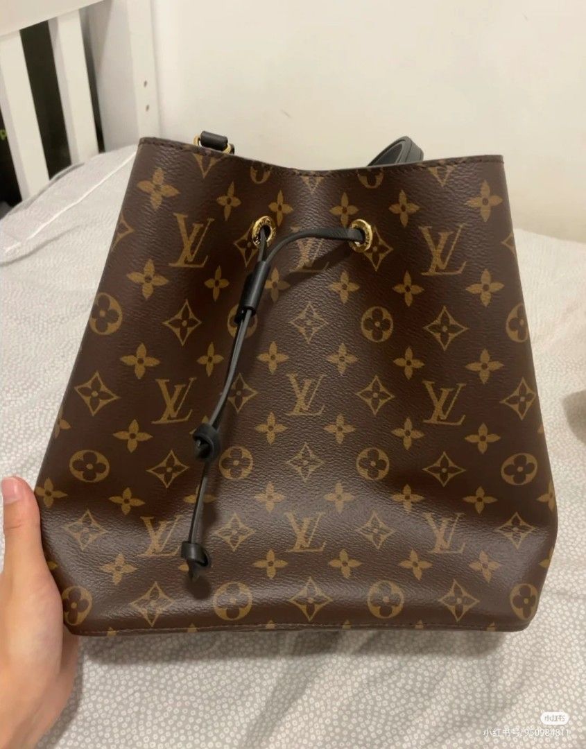 Louis Vuitton Bag, Women's Fashion, Bags & Wallets, Tote Bags on Carousell