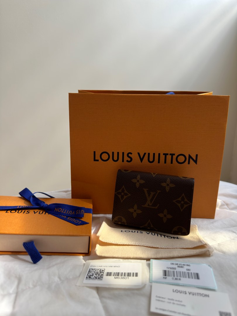 LV ENVELOPPE CARTE DE VISITE, Luxury, Bags & Wallets on Carousell