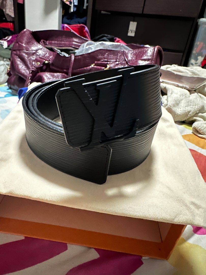 Louis Vuitton LV Initials 40 mm reversible belt Fuschia Leather