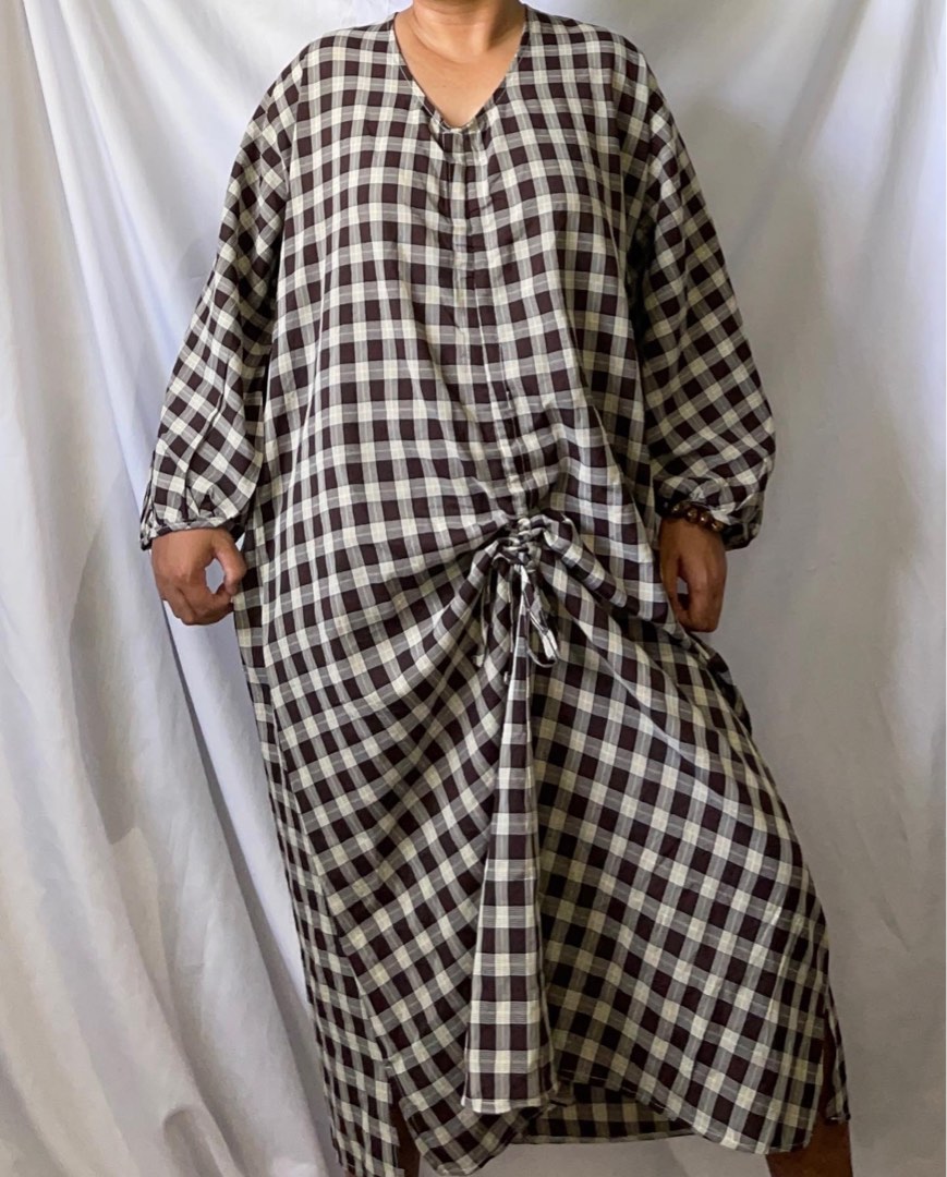 Madam classic adjudtable front plaided long dress (with price tag