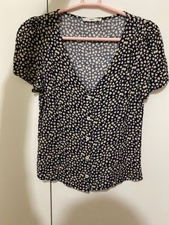 (Category: ) located in . Submitted by shoppling (Listing ID 1199388756, Image 1). Description: .