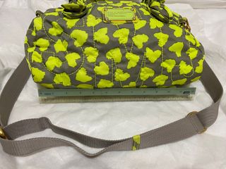 (Category: ) located in . Submitted by laniespreloved (Listing ID 1199419905, Image 1). Description: .