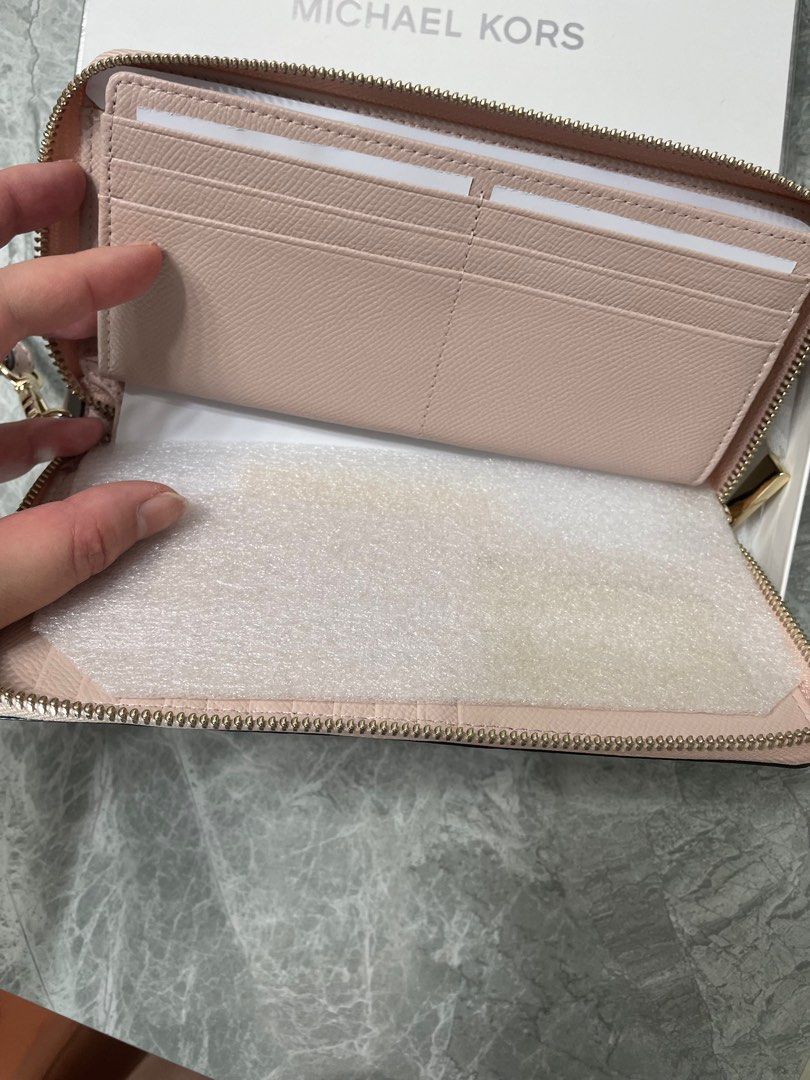 Michael kors wallet with wrist strap store