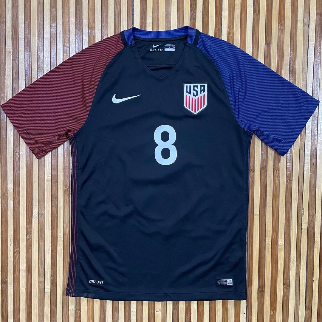 NIKE USA TEAM JERSEY, Men's Fashion, Activewear on Carousell