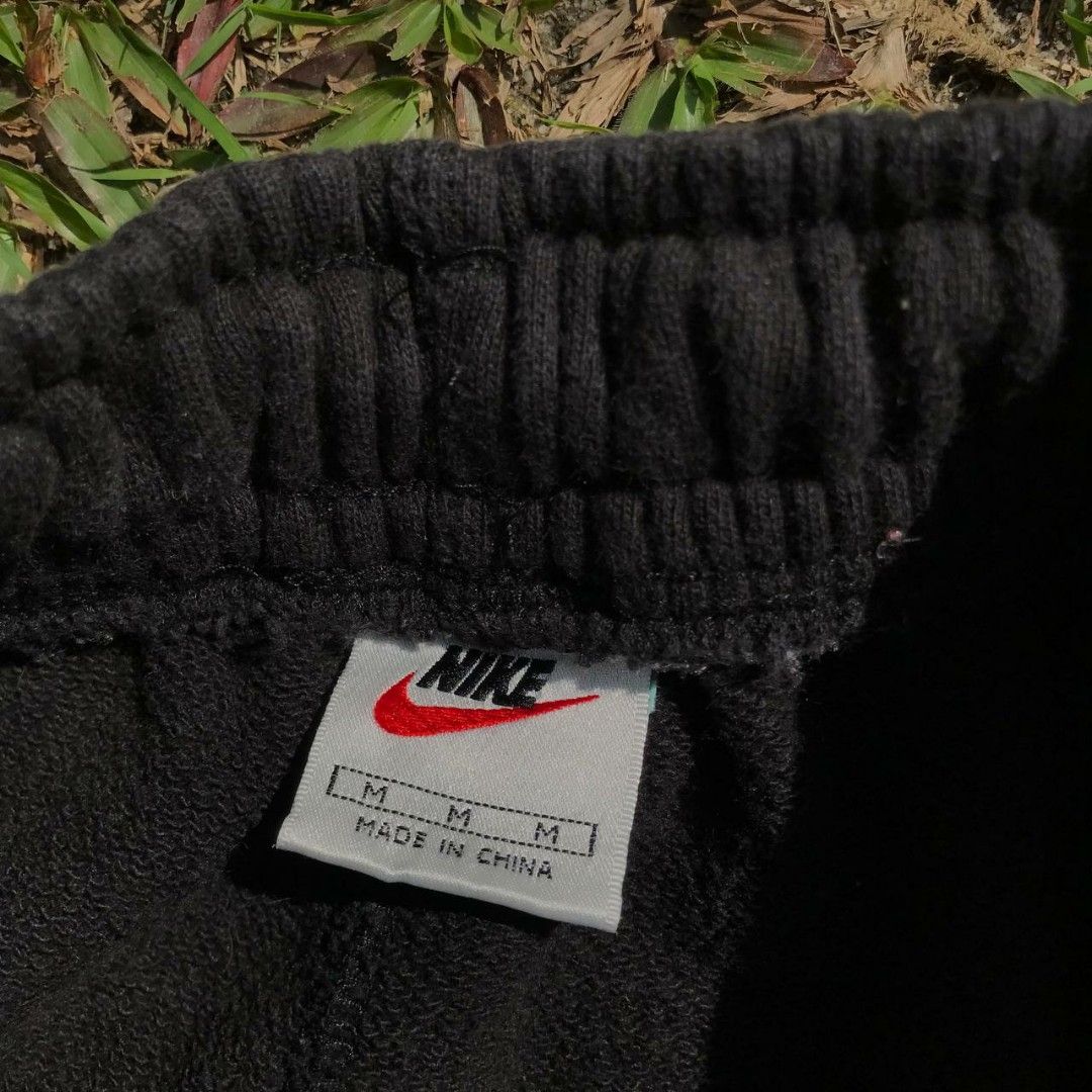 Nike vintage sweatpants Men s Fashion Bottoms Joggers on Carousell