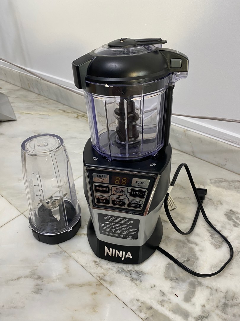 Ninja Blender / Food Processor, TV & Home Appliances, Kitchen Appliances, Juicers, Blenders