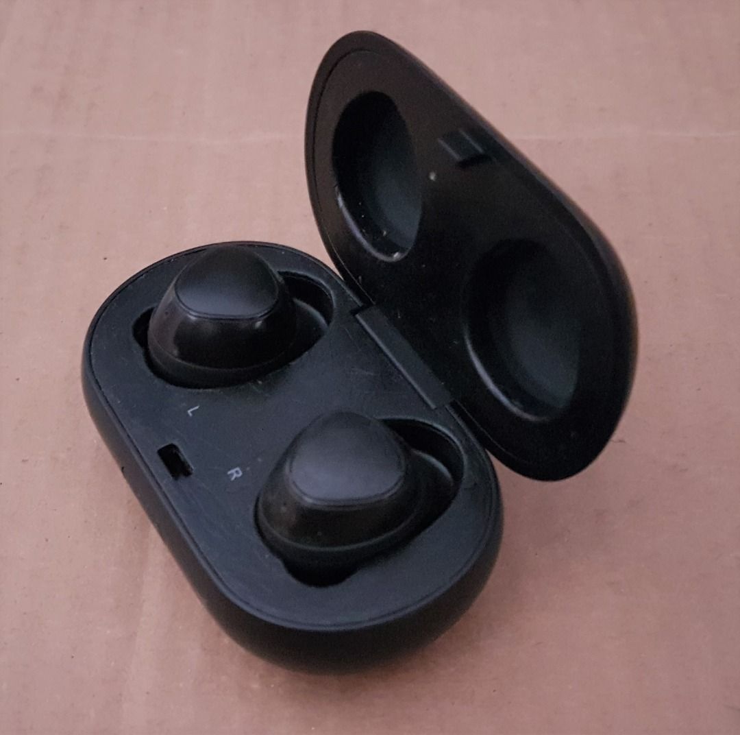 Sm r140 on sale earbuds price