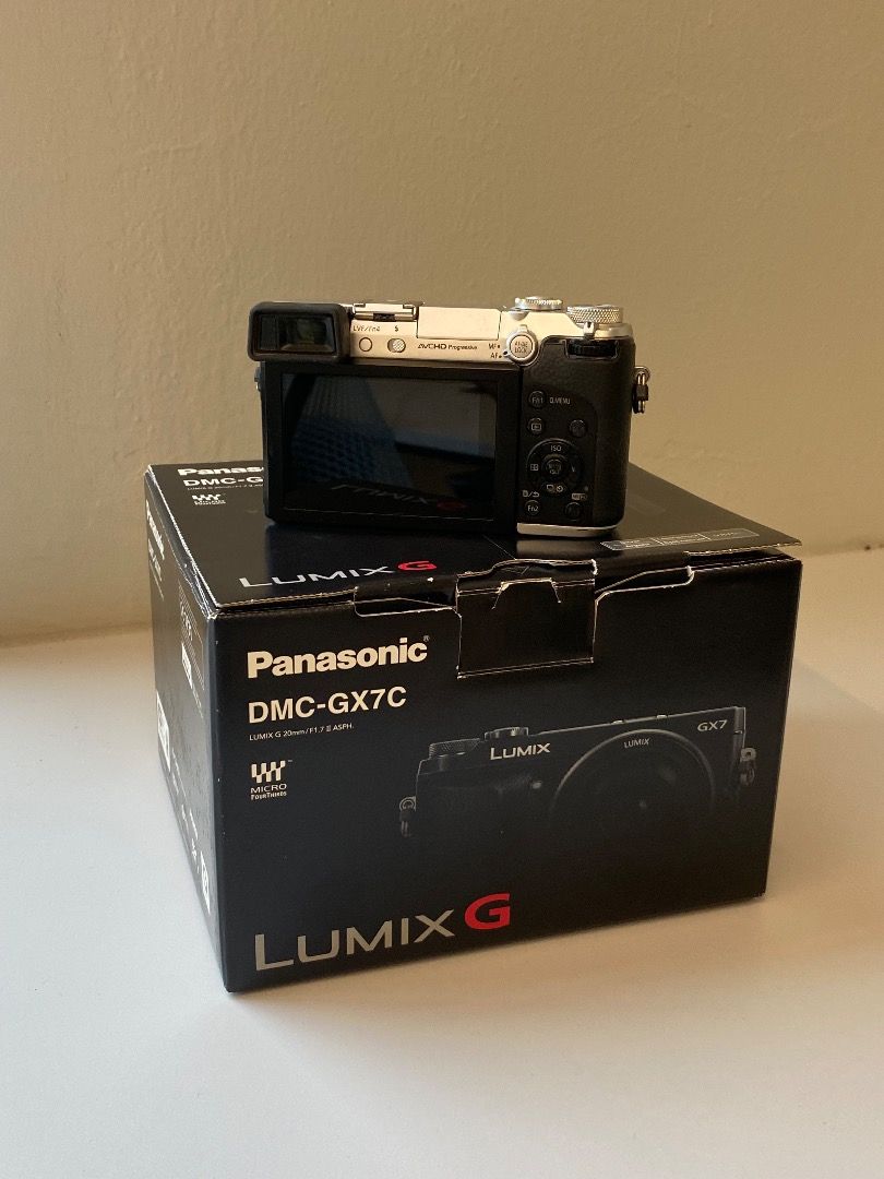 Panasonic Lumix DMC-GX7C (Silver)