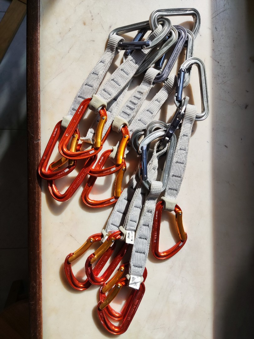 Petzl Spirit Express Quickdraw carabiners climbing mountaineering, Sports  Equipment, Other Sports Equipment and Supplies on Carousell