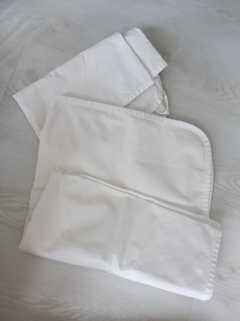 Playpen mattress shop protector