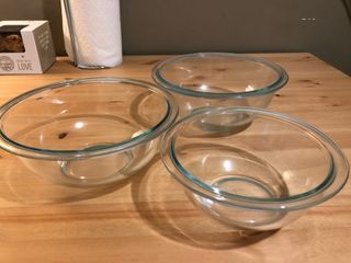 Pyrex Prepware 4-Quart Rimmed Glass Mixing Bowl, Clear