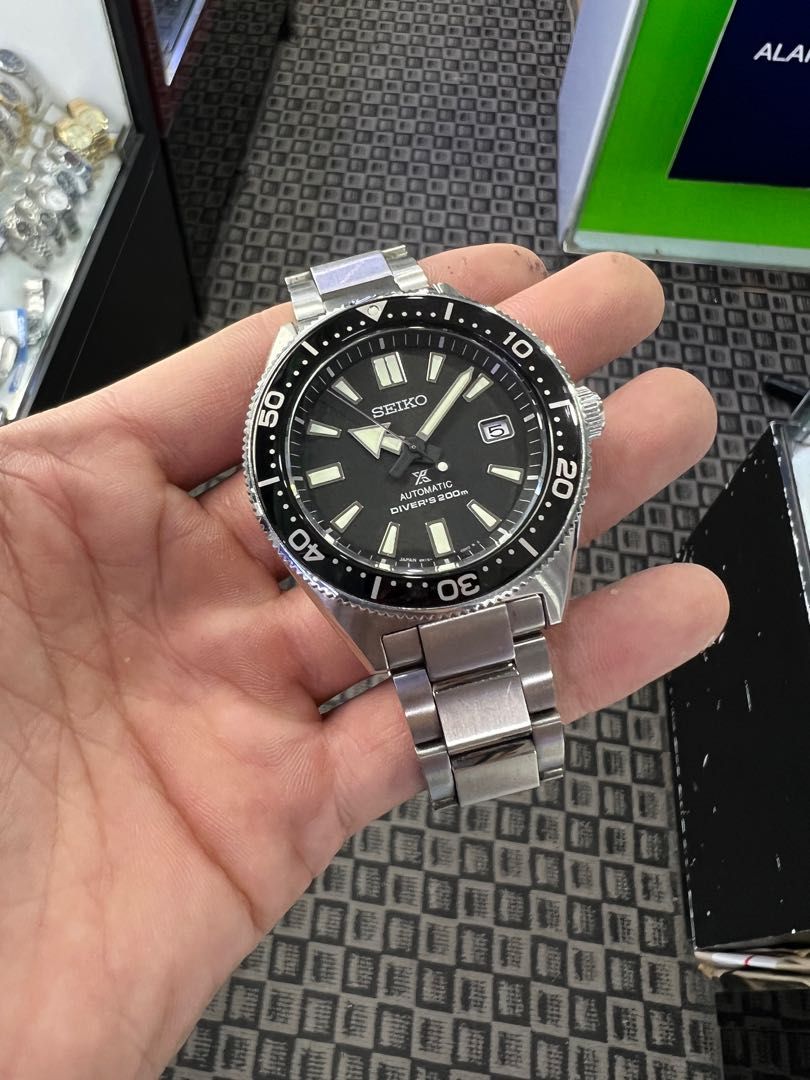 SEIKO PROSPEX MADE IN JAPAN DIVERS 200M AUTOMATIC SPB051J1, Men's Fashion,  Watches & Accessories, Watches on Carousell