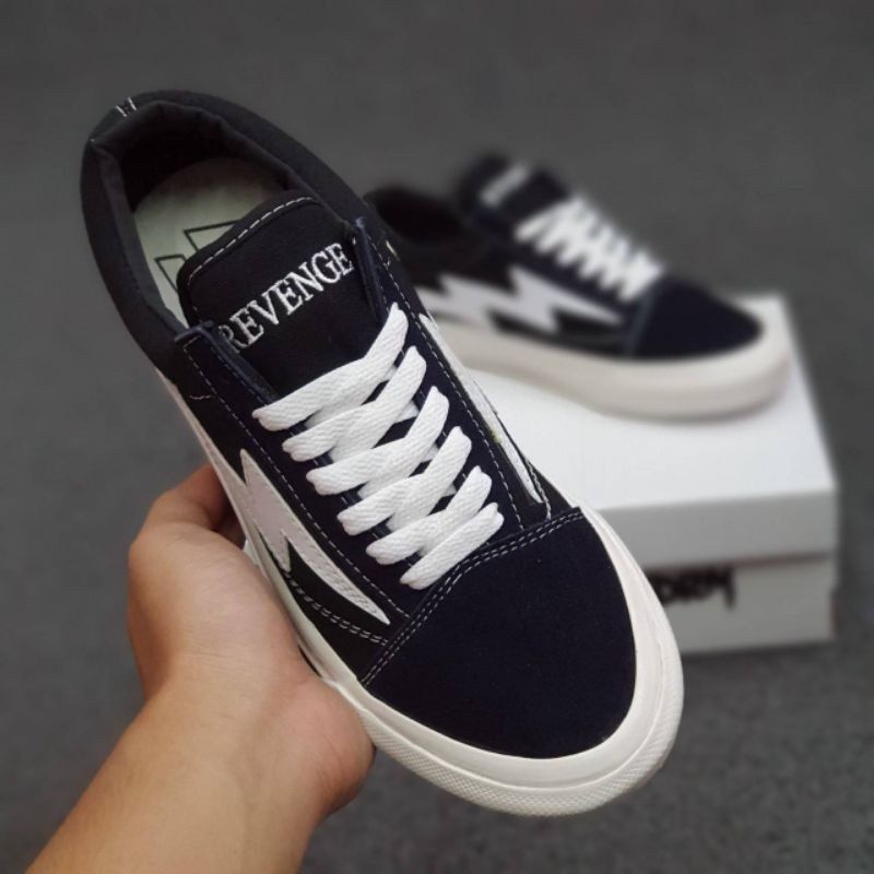 Jual sepatu revenge x storm cheap