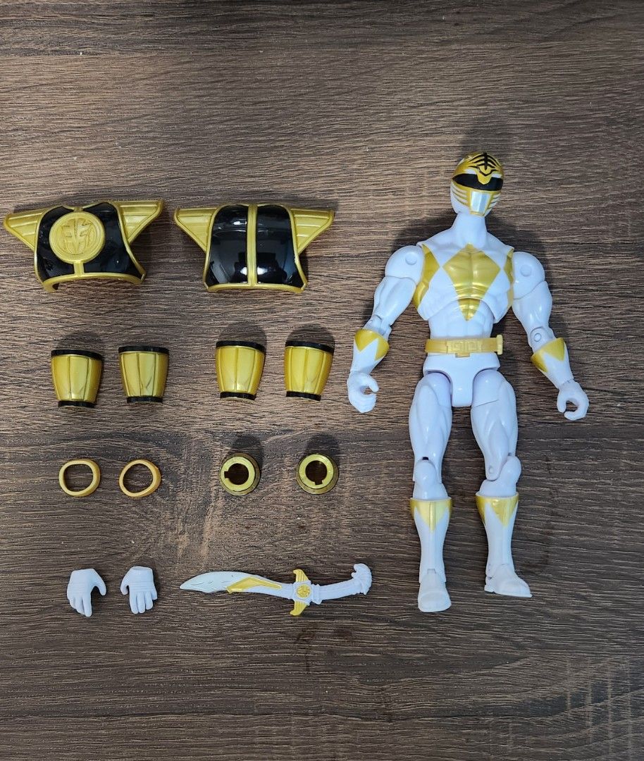 Super Rare 2004 Bandai Power Rangers Armored White Ranger, Hobbies