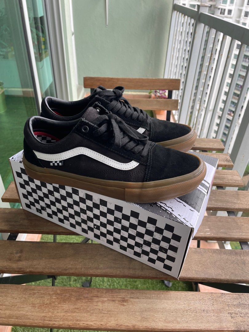 SUPERB CONDITION VANS Old Skool Black gum Men s Fashion