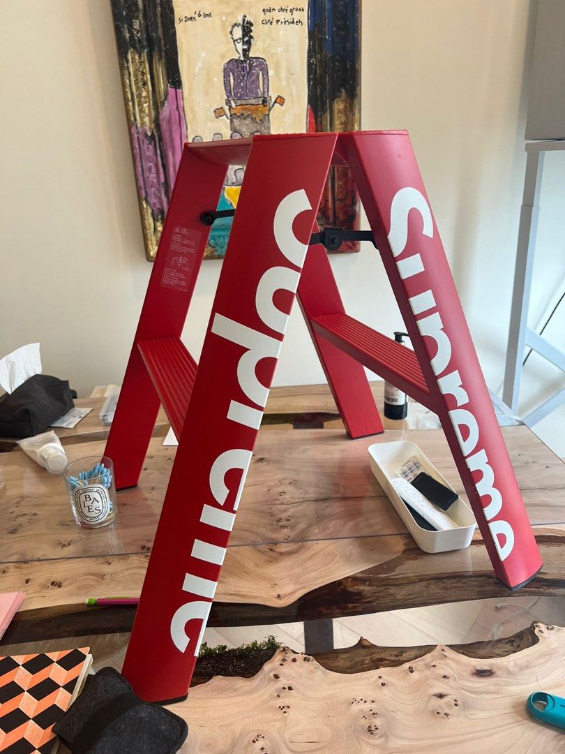 Supreme Lucano Step Ladder, 傢俬＆家居, 其他, 梯- Carousell