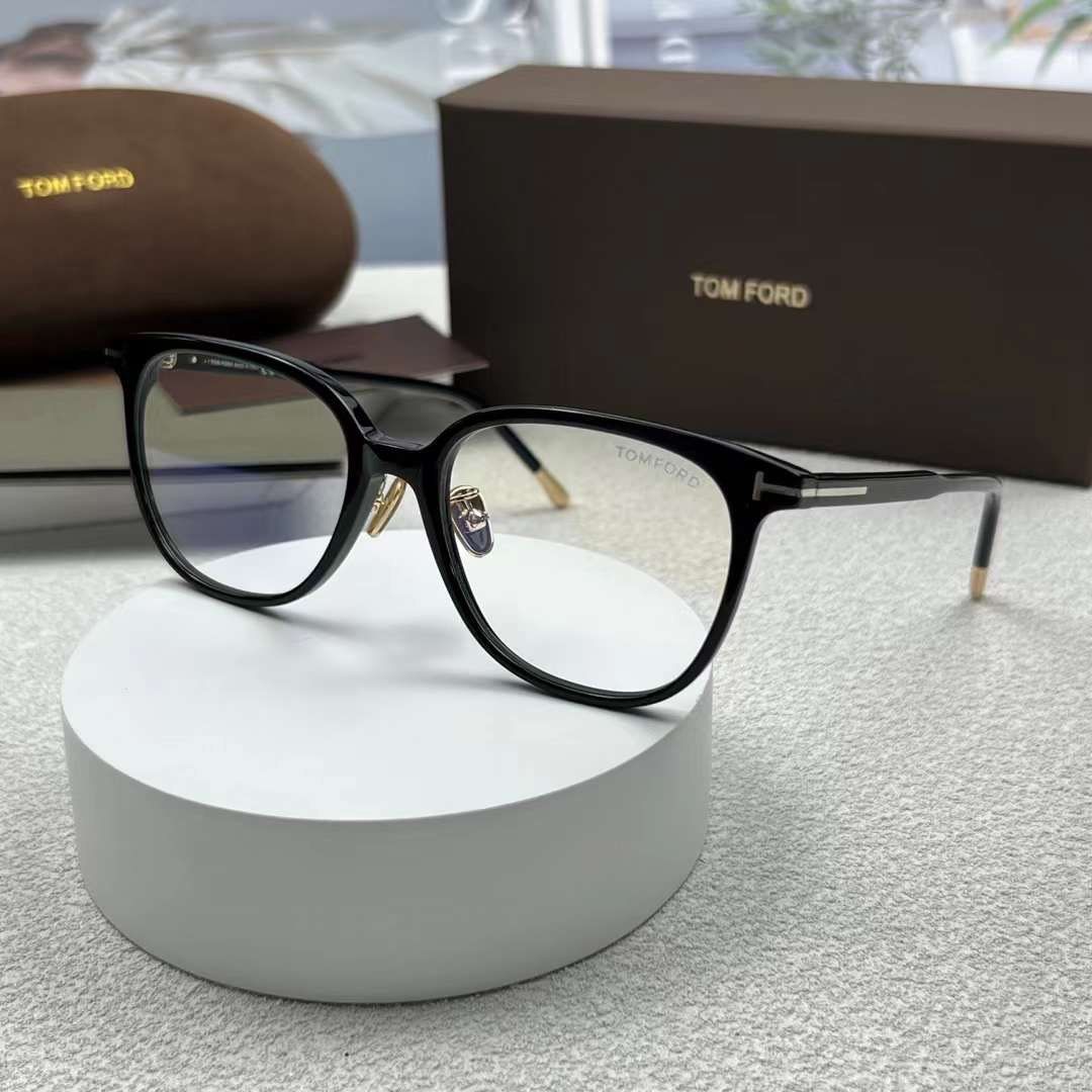 Tom ford TF5778 眼鏡eyewear glasses , 男裝, 手錶及配件, 眼鏡