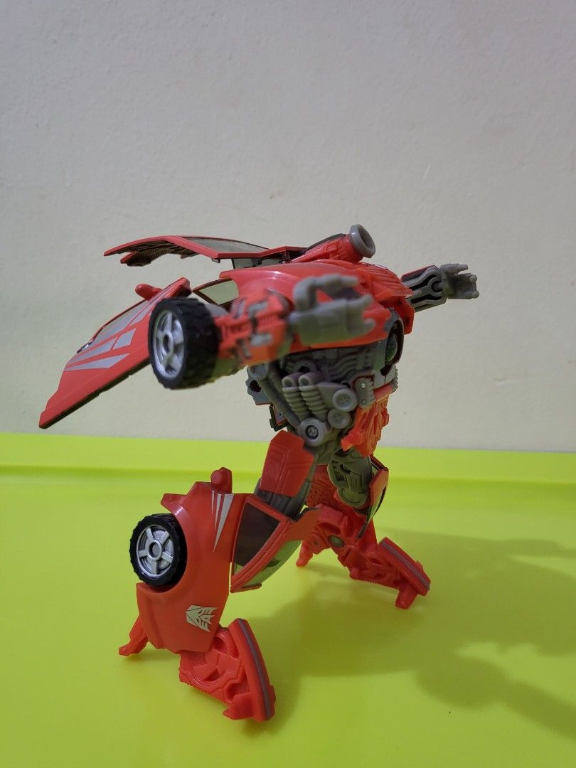 Transformers (Category: Toy Figures) located in Singapore. Submitted by marylee (Listing ID 1199360343, Image 2). Description: .