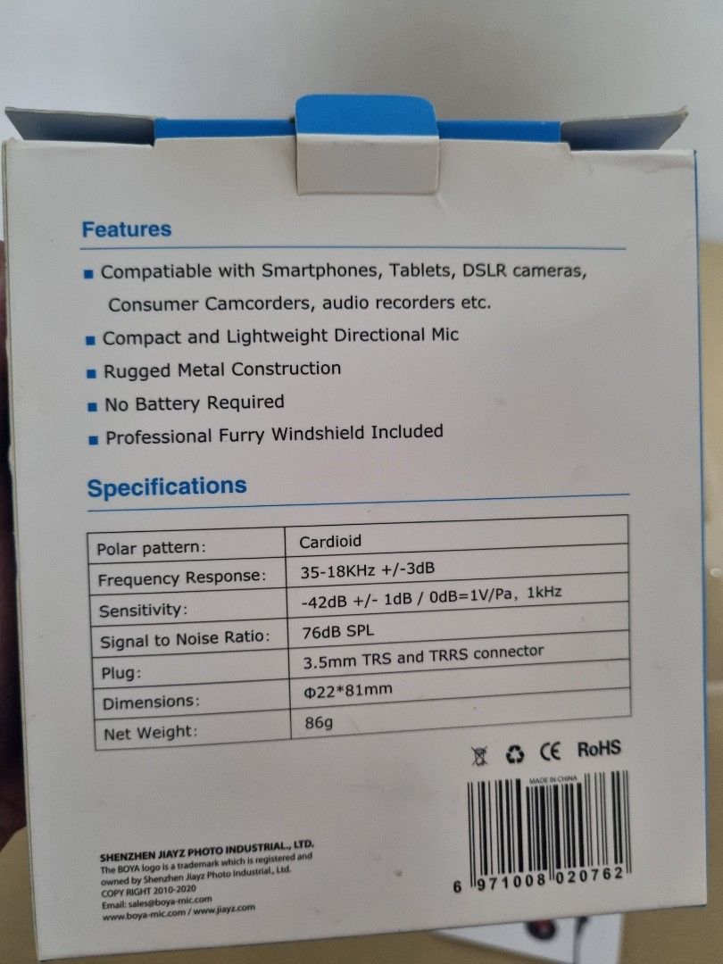 Universal microphone (Category: Microphones) located in Makati City. Submitted by larcie (Listing ID 1199311281, Image 3). Description: bought it and never use compatible with smart phones, tablet, DSLR camera, camcorders, audio recorders complete with box please see last pic for specs.