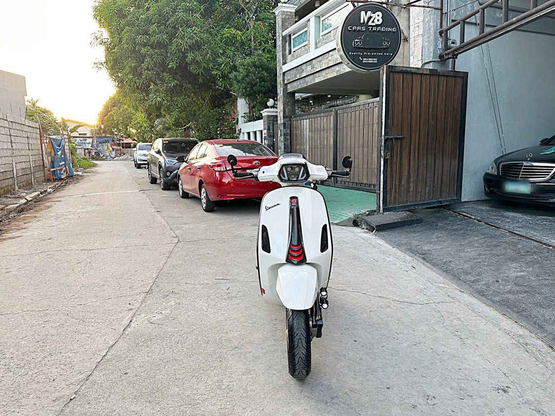 2021 Vespa Sprint S Super Loaded (Category: Motorbikes for Sale) located in Bacoor. Submitted by myronemz8 (Listing ID 1199341774, Image 1). Description: For Sale/Swap 2021 Vespa Sprint S Complete documents owners manual and service booklet Super Loaded Worth of Load around 500,000 to 530,000 Remus Exhaust Marus V3 Gold Marus Lever Marus Lowering Kit Polini clutch Polini Variator HD Corse Headlight HD bar end mirror Sip Grip Sio Gauge Brembo fron