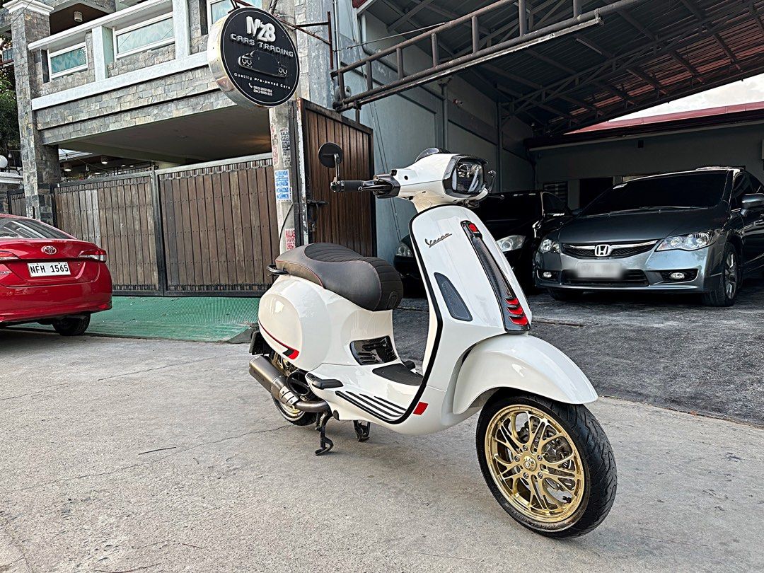2021 Vespa Sprint S Super Loaded (Category: Motorbikes for Sale) located in Bacoor. Submitted by myronemz8 (Listing ID 1199341774, Image 2). Description: For Sale/Swap 2021 Vespa Sprint S Complete documents owners manual and service booklet Super Loaded Worth of Load around 500,000 to 530,000 Remus Exhaust Marus V3 Gold Marus Lever Marus Lowering Kit Polini clutch Polini Variator HD Corse Headlight HD bar end mirror Sip Grip Sio Gauge Brembo fron