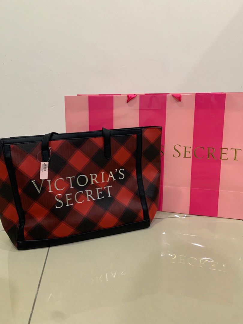 VICTORIA SECRET TOTE BAG CHRISTMAS RED SHOULDER BAG Women s