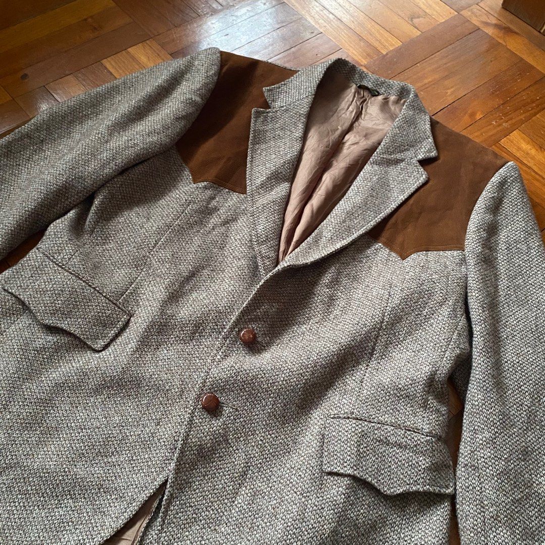 Vintage LEVIS tweed and suede blazer, Men's Fashion, Coats, Jackets and  Outerwear on Carousell