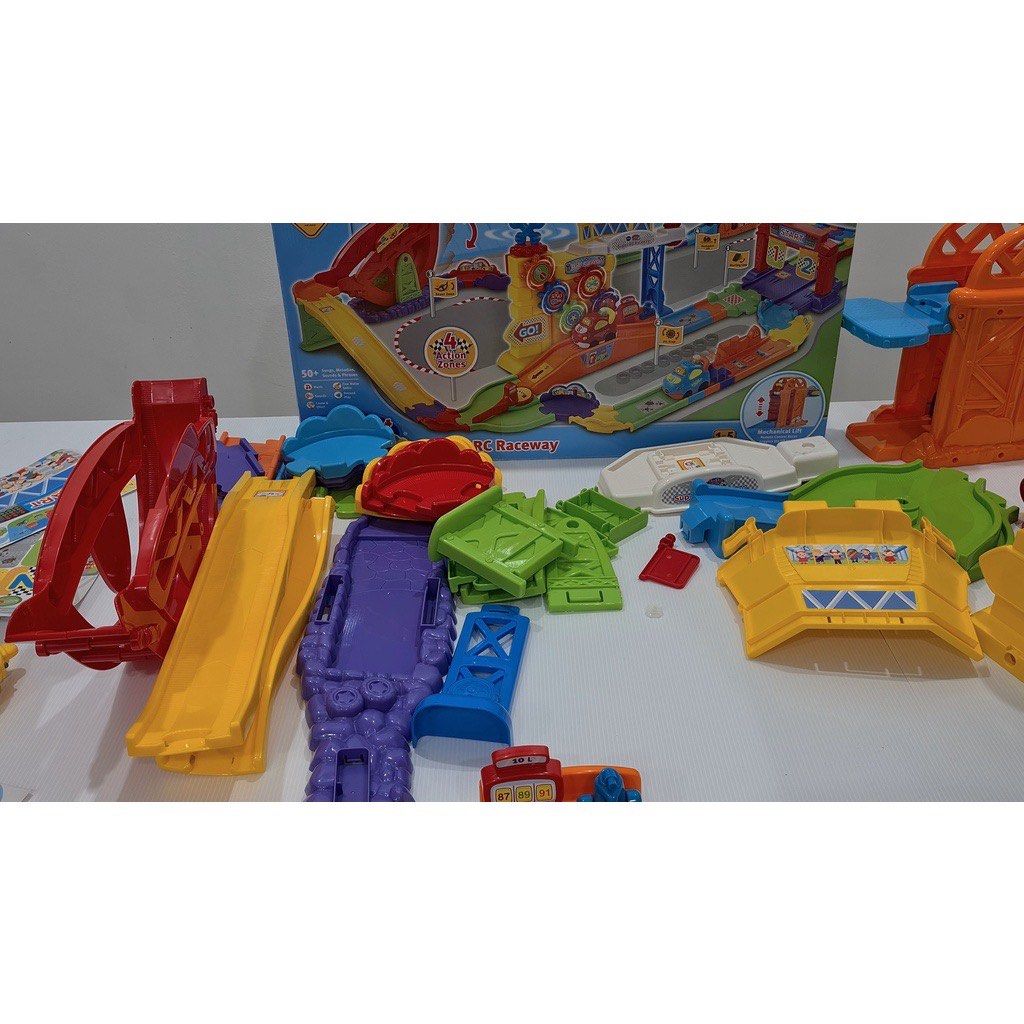 VTECH Super RC Raceway (full set with remote control car) Go! Go! Smart