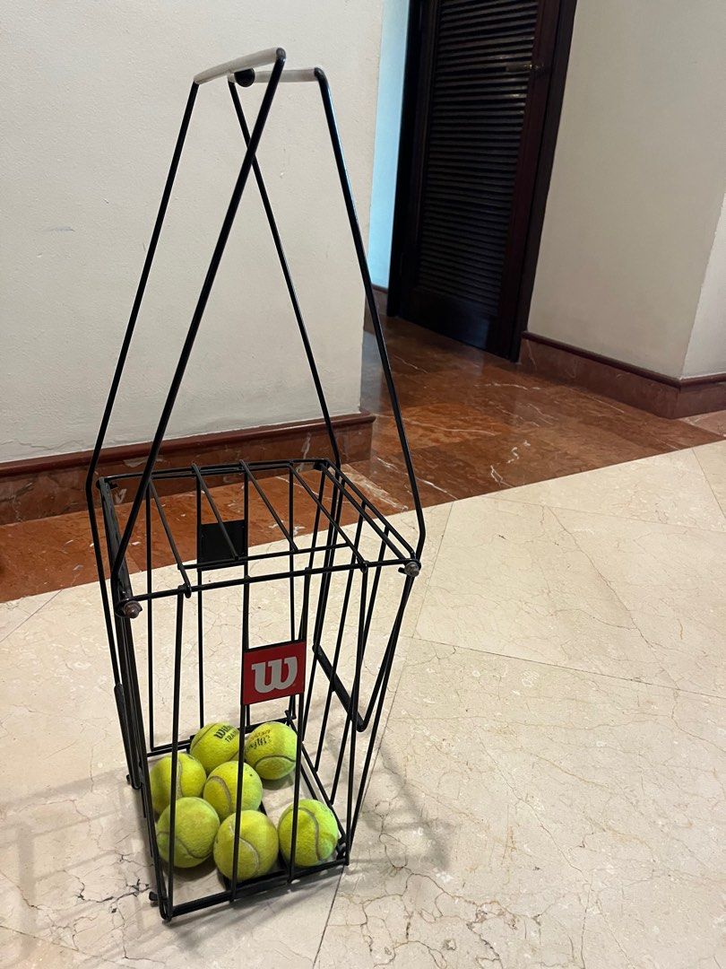 Wilson tennis ball pickup hopper, Sports Equipment, Sports & Games