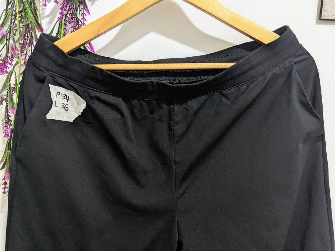 Women Uniqlo DRY-EX Ultra Stretch Active Ankle Pants, Women's Fashion,  Activewear on Carousell