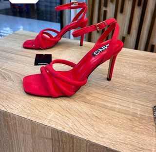 Women's footwear