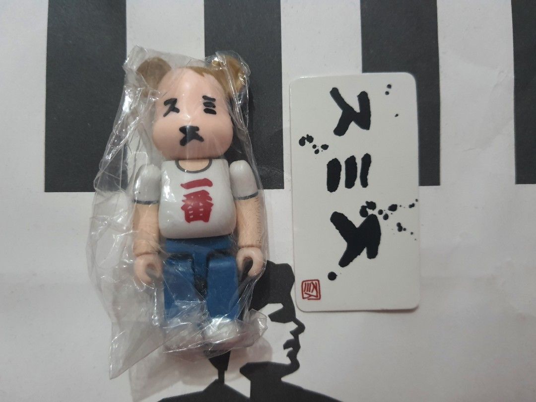 100% bearbrick series 26 secret smith, 興趣及遊戲, 玩具& 遊戲類 