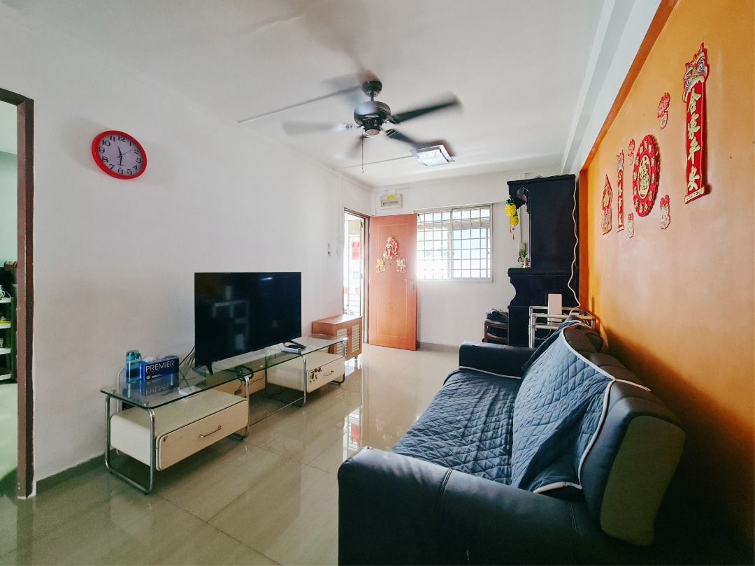 107 Bedok Reservoir Road 3room HDB Resale Flat for SALE !, Property
