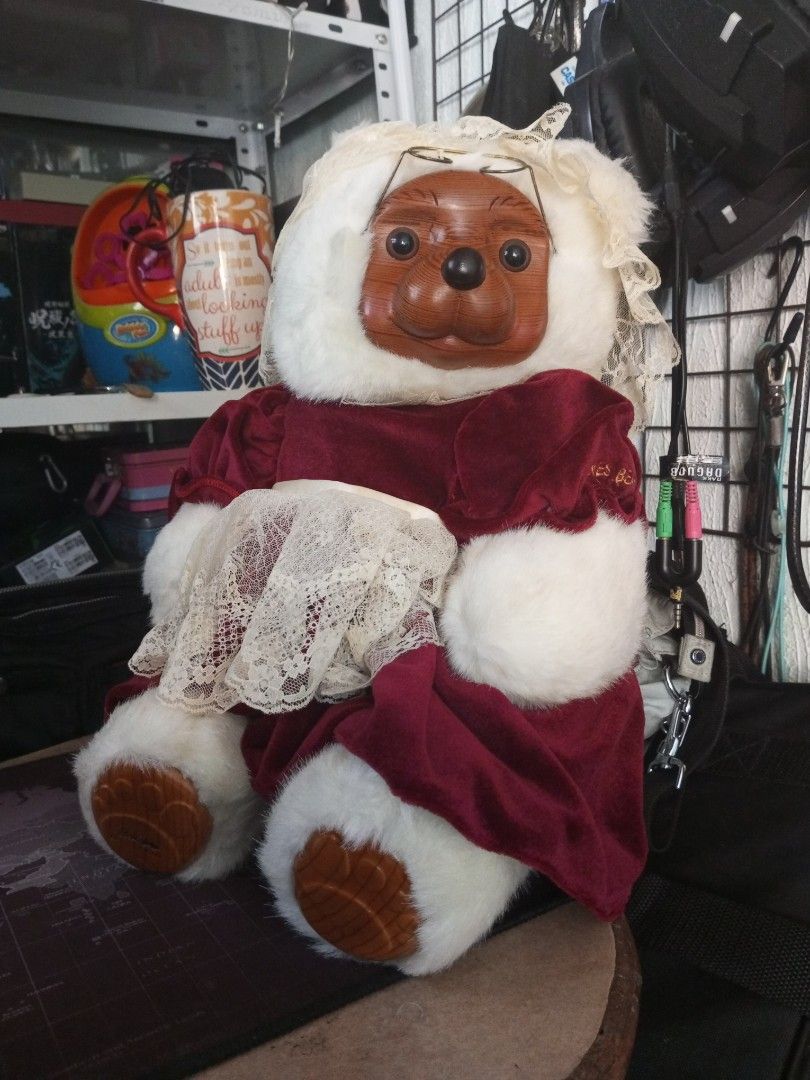 1988 Robert Raikes Wooden Bears Mr & Mrs Santa Applause, Hobbies & Toys, Memorabilia