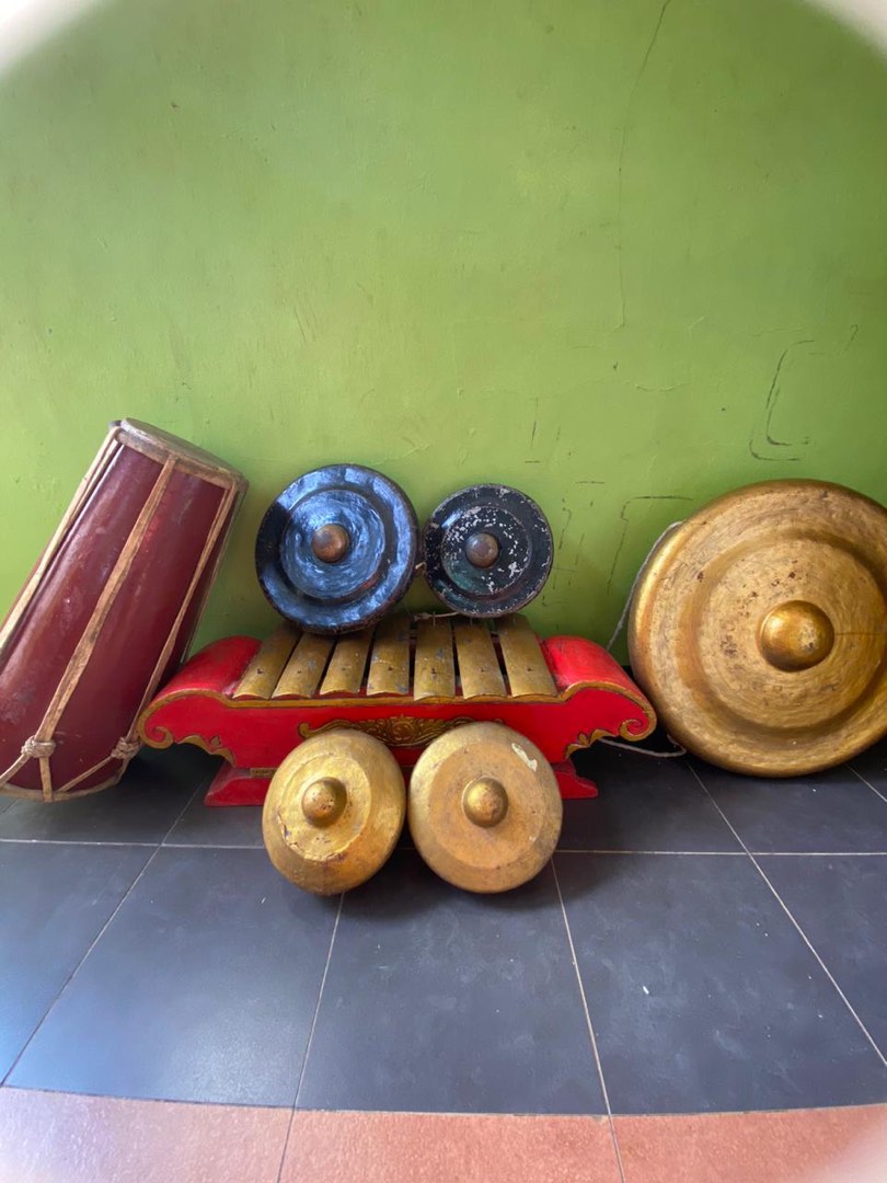 1 set gamelan kendhang (gendang) kenong gong gamelan saron bende